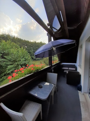 Superior Apartment, Private Bathroom, Garden View (Typ D Balkon) | Balcony view
