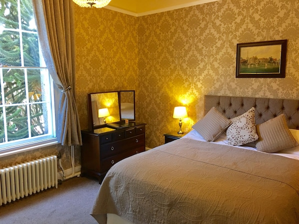 Luxury Triple Room, Private Bathroom, River View - Ashdale Guest House (Matlock)
