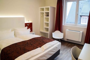 Superior Double Room | In-room safe, desk, soundproofing, free WiFi - Hotel Arts (Sankt Leon-Rot)