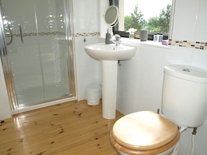 Bathroom - Drovers Lodge (Inverness)