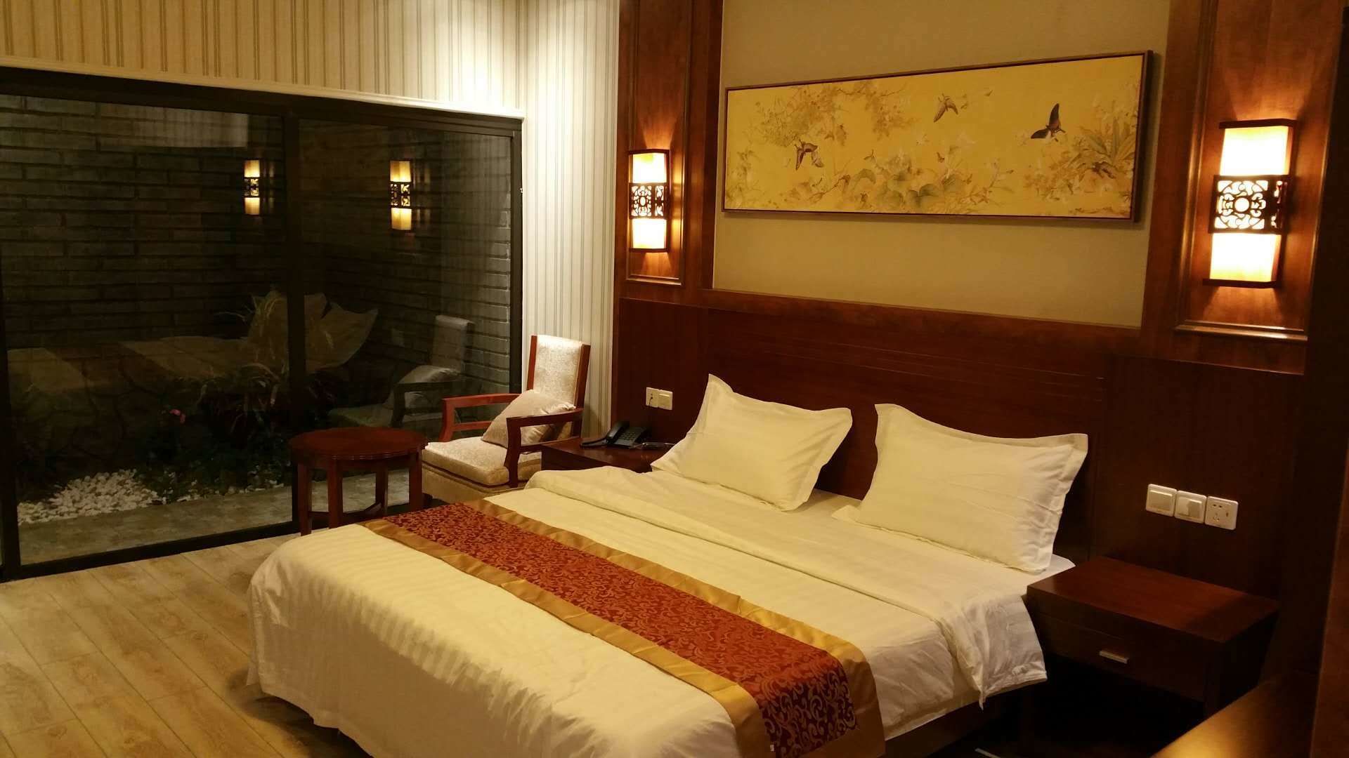 经典双人房 | 遮光窗帘、熨斗/熨板、免费 WiFi、床单