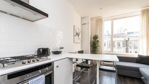Unclassified image, 3 of 14, button - Fantastic 1BD Flat in the Centre (London)