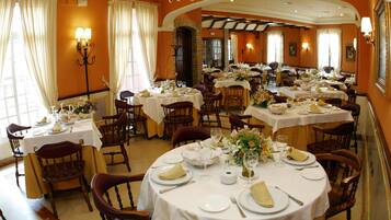 Se sirven desayunos, almuerzos y cenas