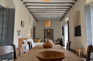 Comfort Apartment, 3 Bedrooms | Blackout drapes, rollaway beds, free WiFi, bed sheets