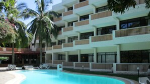 Pool - Indiana Beach Apartments (Mombasa)