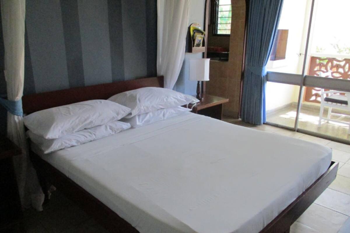 Standard Apartment, 1 Double Bed, Non Smoking | In-room safe, WiFi (free)