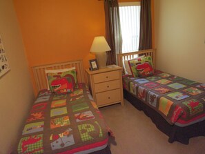 Individually decorated, individually furnished, iron/ironing board - Davenport Area Pool Homes by Sunny OVH (Davenport)