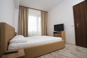 1 bedroom, blackout drapes, iron/ironing board, free WiFi - Chic Sea View Apartment Mamaia (Constanta)