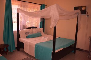 1 bedroom, premium bedding, in-room safe, free WiFi - Leinmach House, Nyali (Mombasa)