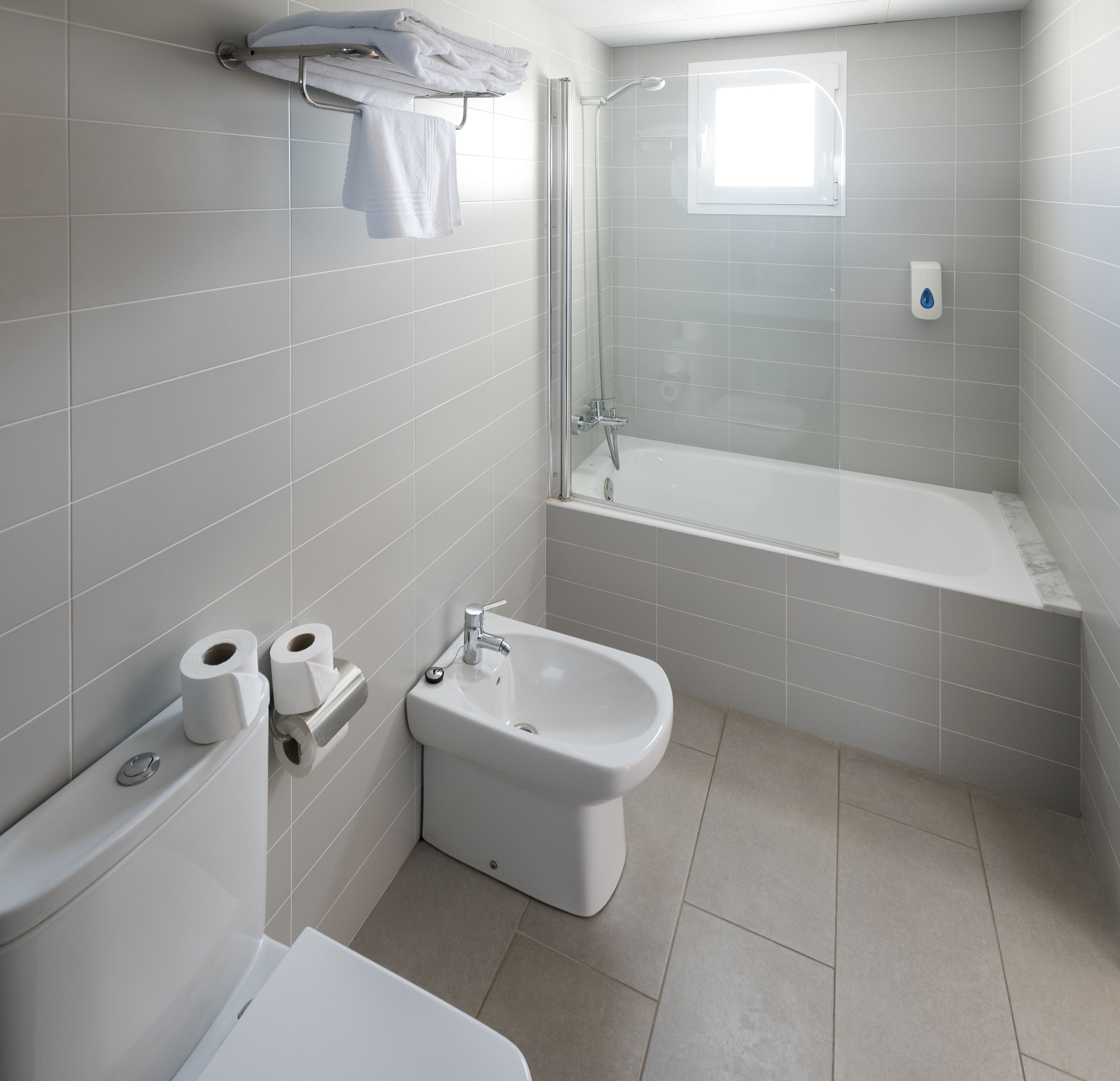 bungalow | bathroom | free toiletries, hair dryer, towels