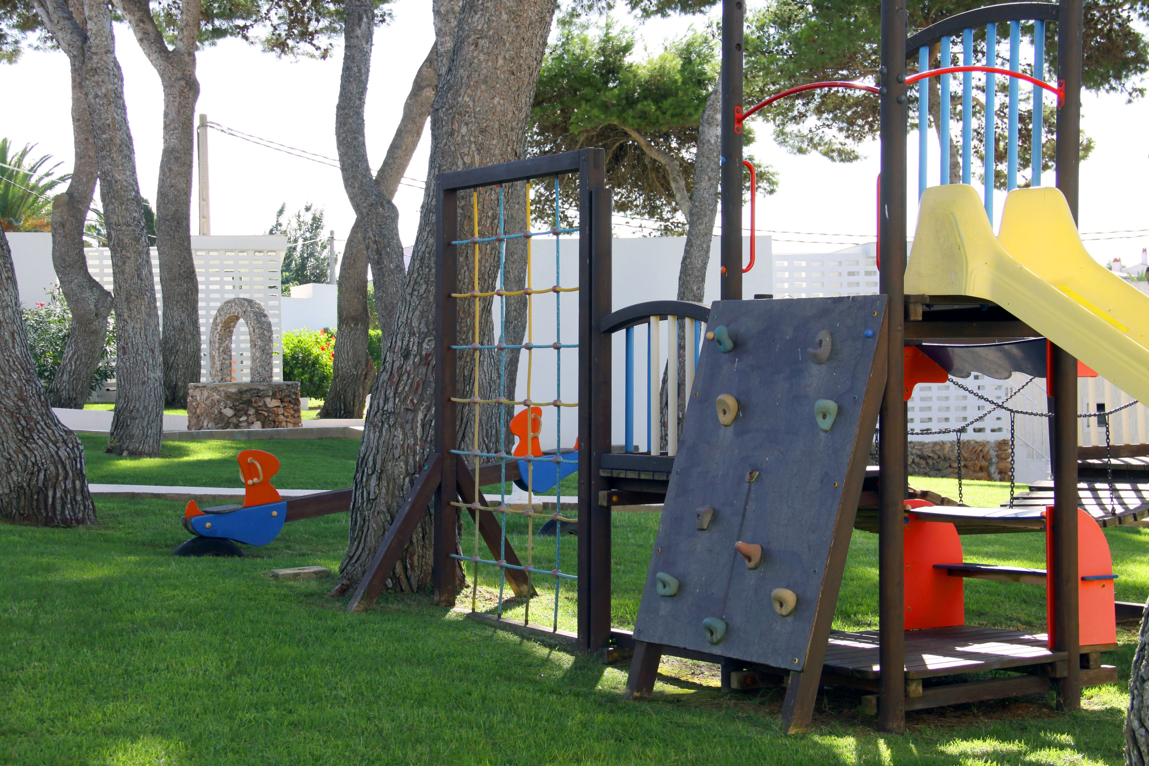 children’s play area – outdoor