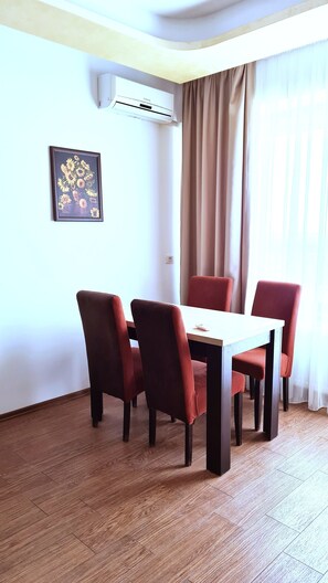 Apartment, 1 Bedroom, Terrace (Bell Sea View Mamaia) | Living area | 32-inch flat-screen TV with cable channels, plasma TV