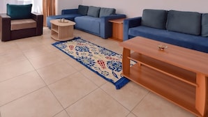 Studio Apartment with Lake View 