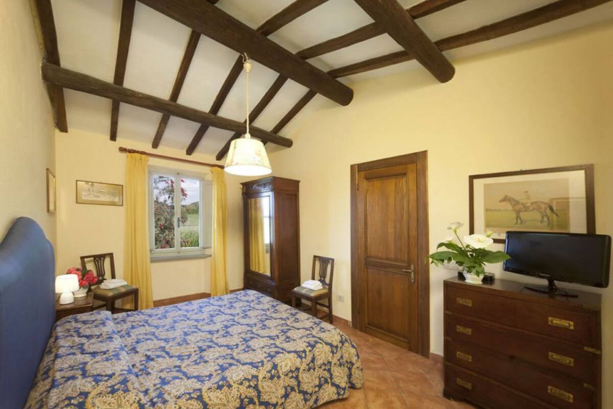 1 bedroom, premium bedding, individually decorated