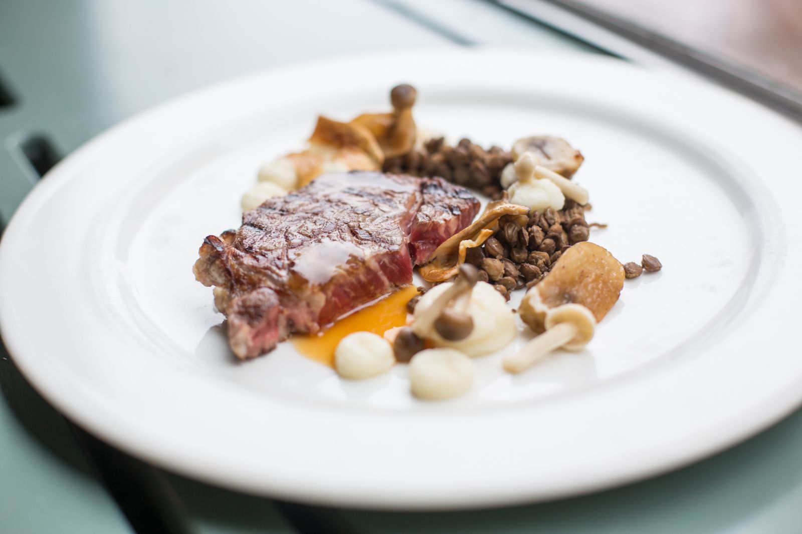 Ze serveren er lunch en diner 