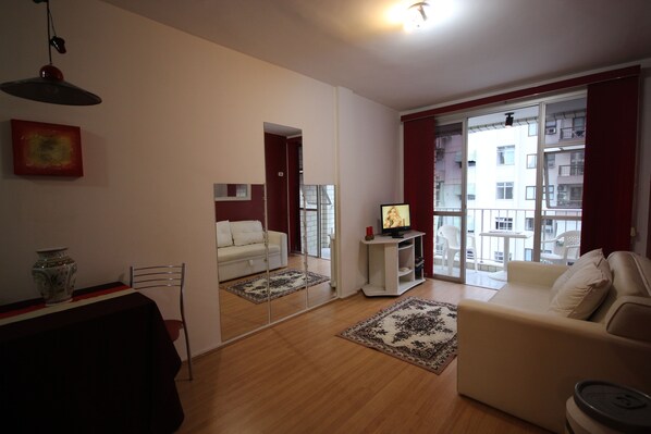 Standard Apartment, 1 Bedroom | Living room