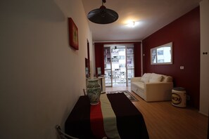 Standard Apartment, 1 Bedroom | Living room - Go House - Bento 702 (Rio de Janeiro)
