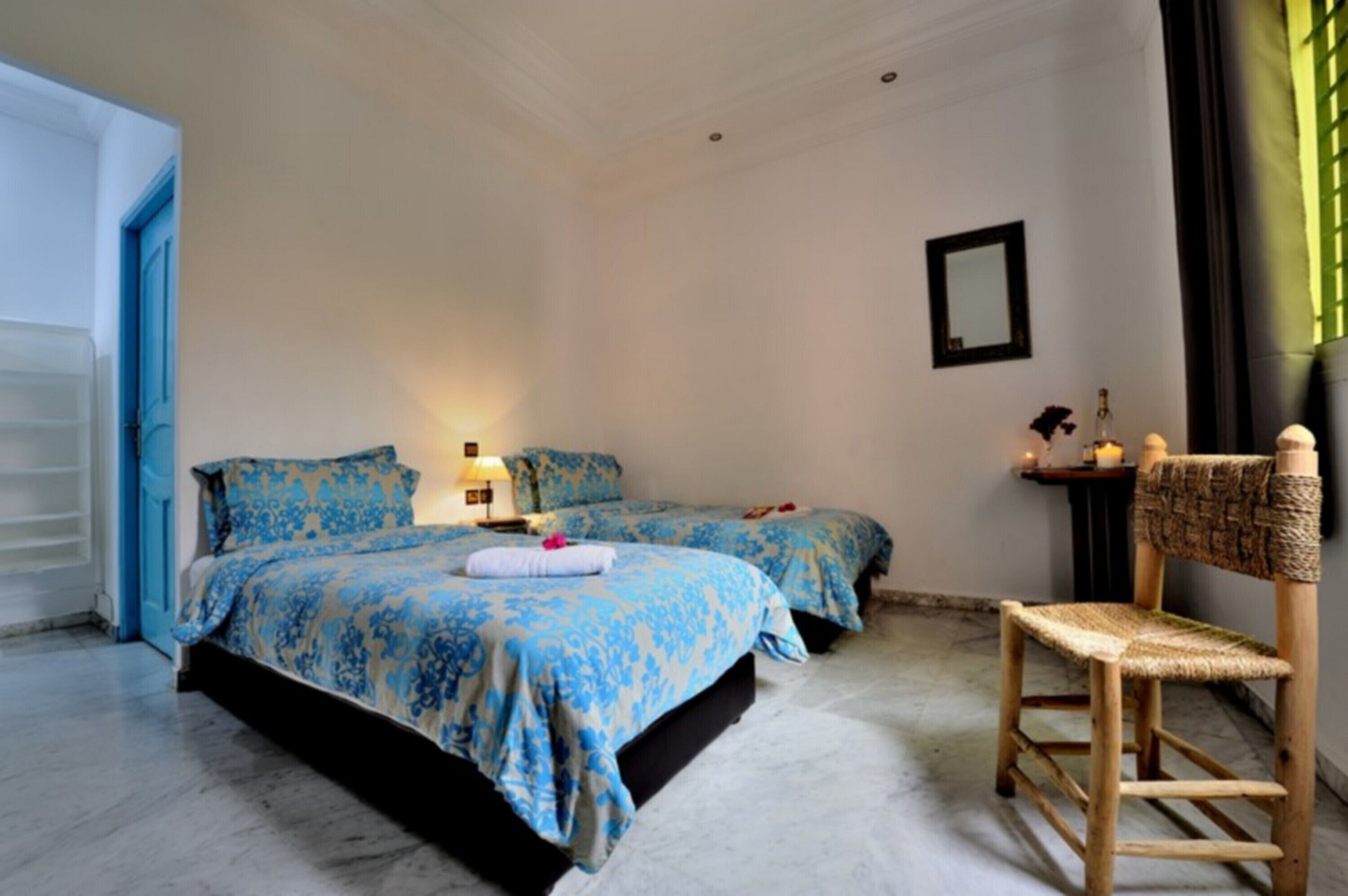 Habitación superior con 1 cama matrimonial o 2 individuales (Chambre Turquoise) | Vista desde la habitación