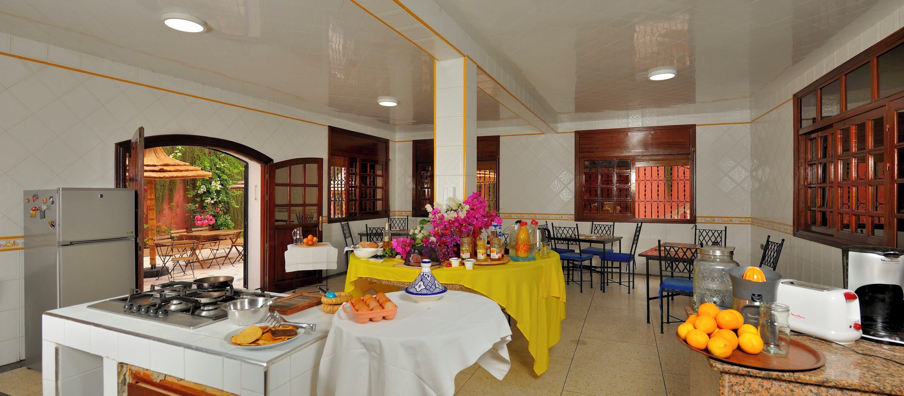 Photo - Lhostel