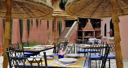 Lhostel