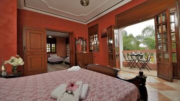 Suite, 2 Bedrooms, Non Smoking, Garden View