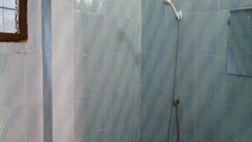 Superior Room | Bathroom | Shower, towels