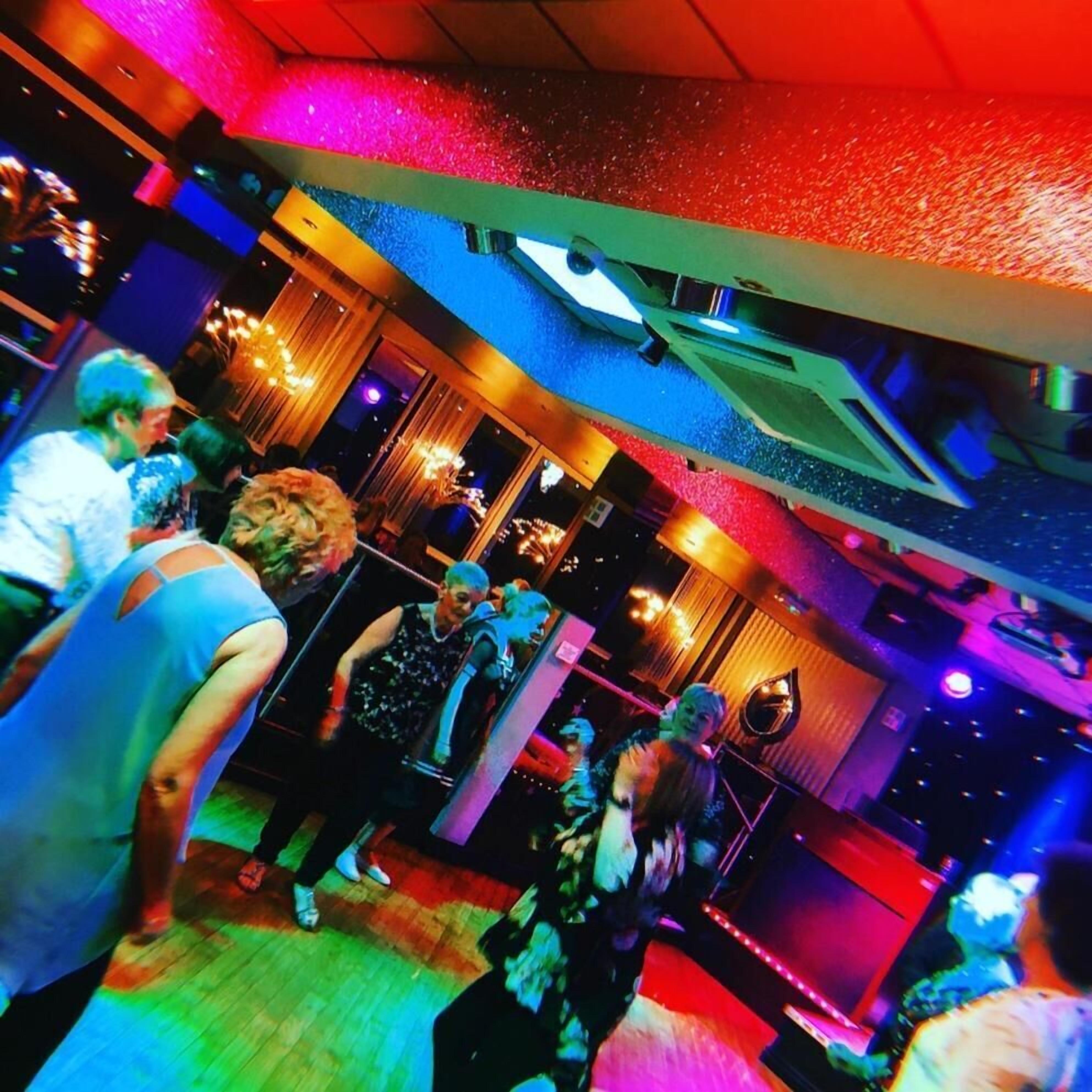 Photo - Lyndene Hotel