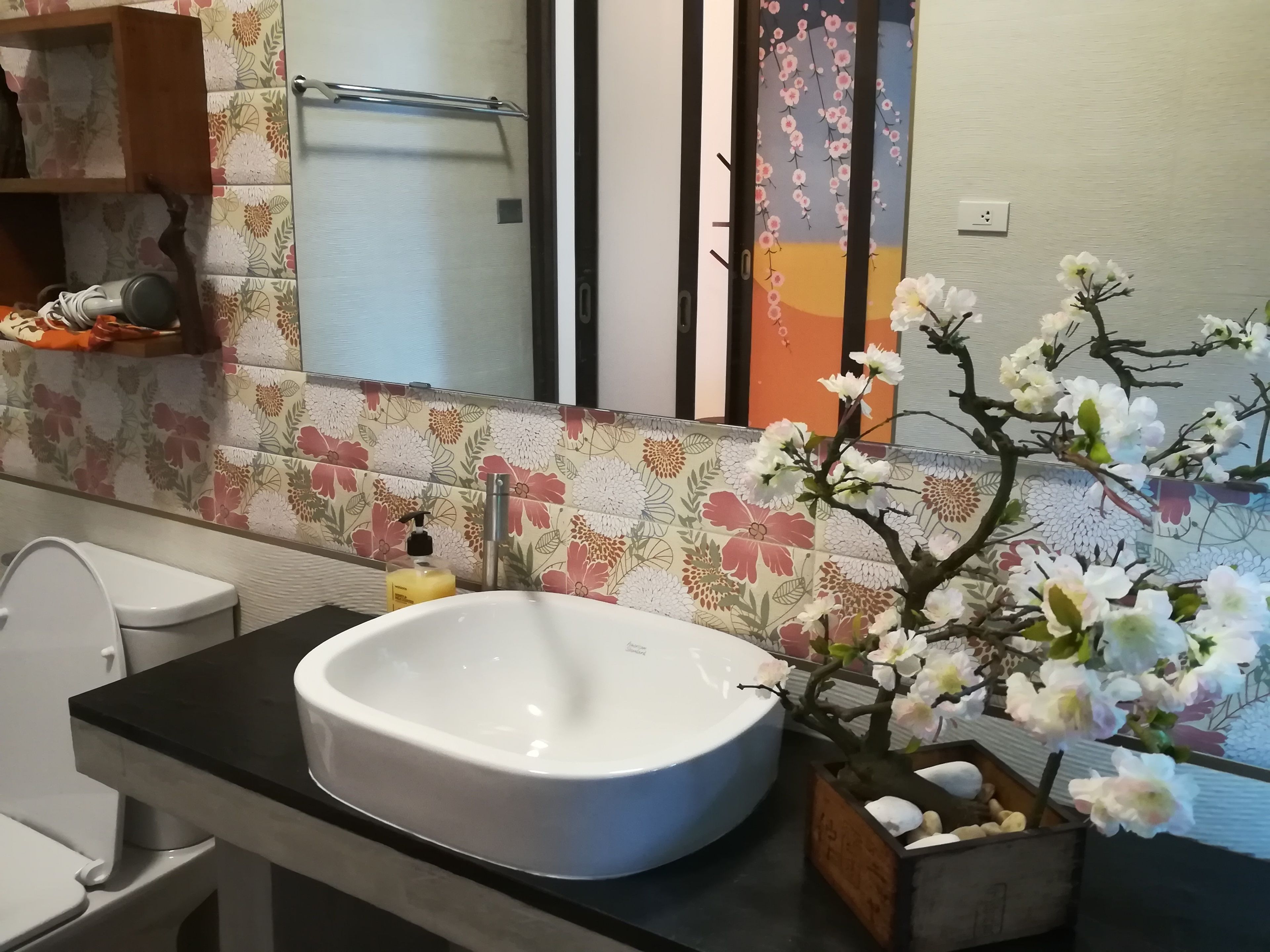 Deluxe kamer | Badkamer | Gratis toiletartikelen, een haardroger, badjassen, pantoffels