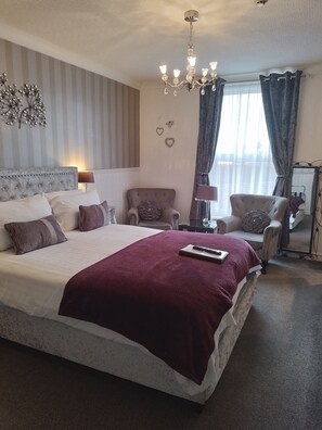 Deluxe Room, 1 King Bed, Sea View (Second Floor) | Blackout curtains, iron/ironing board, free WiFi, bed sheets - Sunflower Lodge (Bridlington)