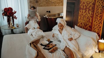 Junior Studio Suite | Premium bedding, down duvets, minibar, in-room safe