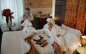 Junior Studio Suite | Premium bedding, down comforters, minibar, in-room safe - Palazzo Franceschini (Cascia)