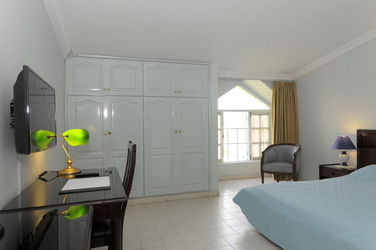 1 bedroom, desk, soundproofing, iron/ironing board