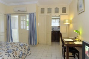 Classic Studio | Living area - Residence Eburnea (Abidjan)