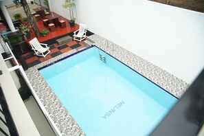 Innenpool, Außenpool
