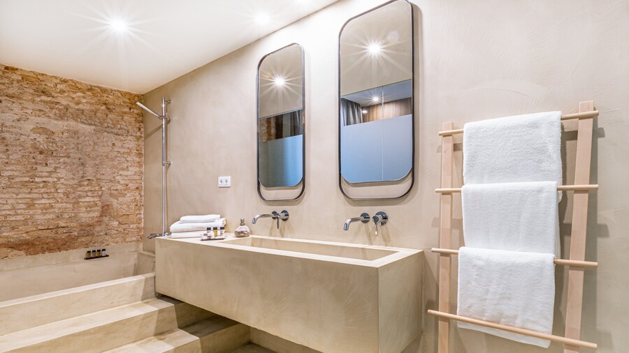 Casa Lirio by Blossom Hotels