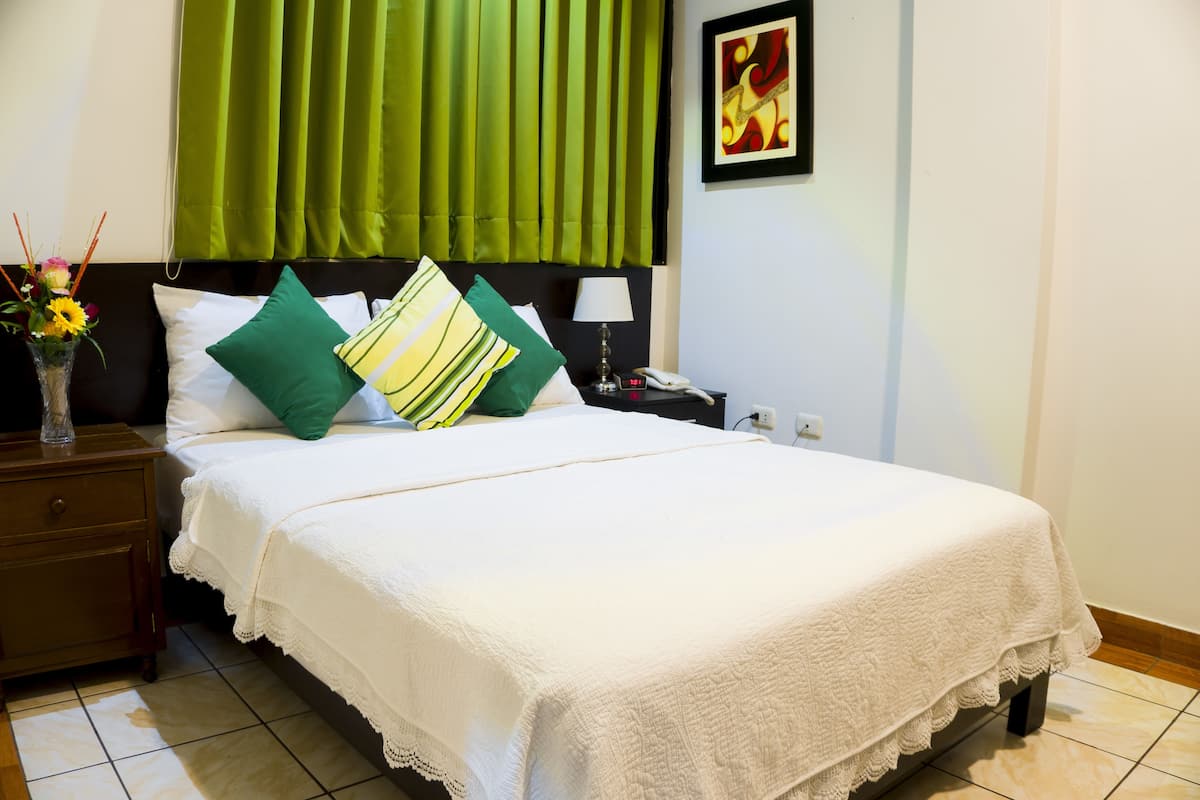 Superior Single Room | Premium bedding, down comforters, pillowtop beds, desk