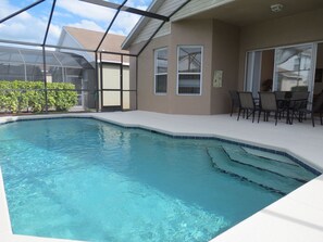 Outdoor pool - Kissimmee Area Deluxe Homes by Sunny OVH (Kissimmee)