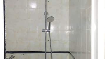 Apartment, 2 Schlafzimmer | Dusche im Bad