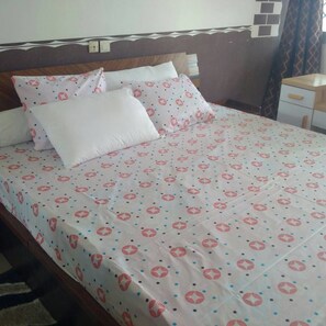 Apartment, 2 Bedrooms | Premium bedding, desk, free WiFi