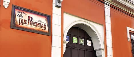 Voorkant van accommodatie