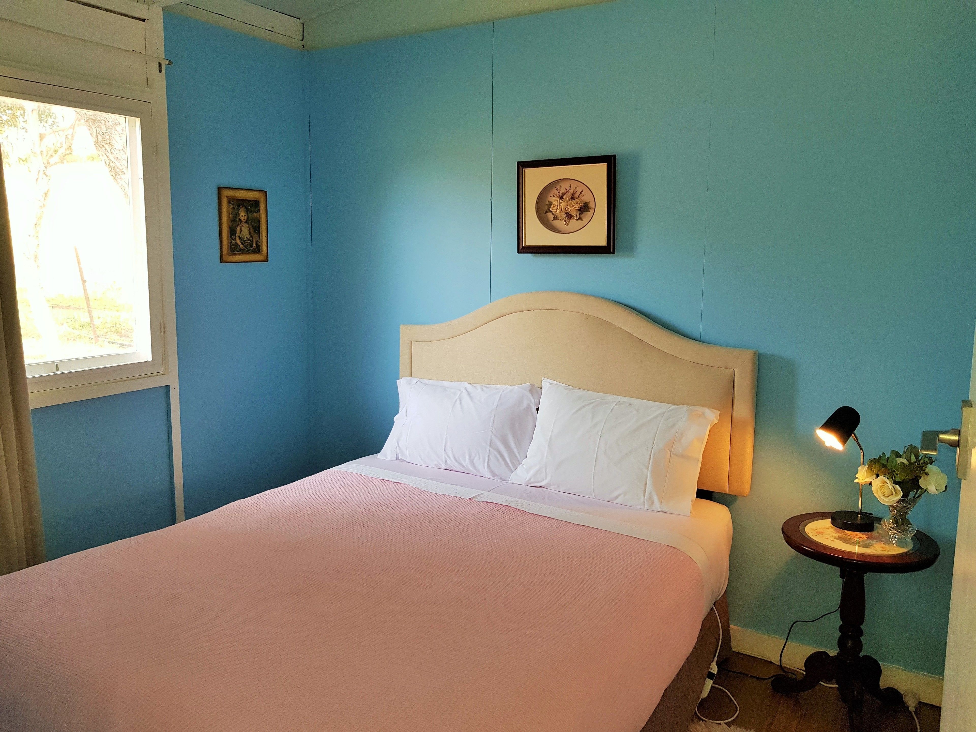 Monash Cottage | 2 bedrooms, premium bedding, down duvets, Select Comfort beds