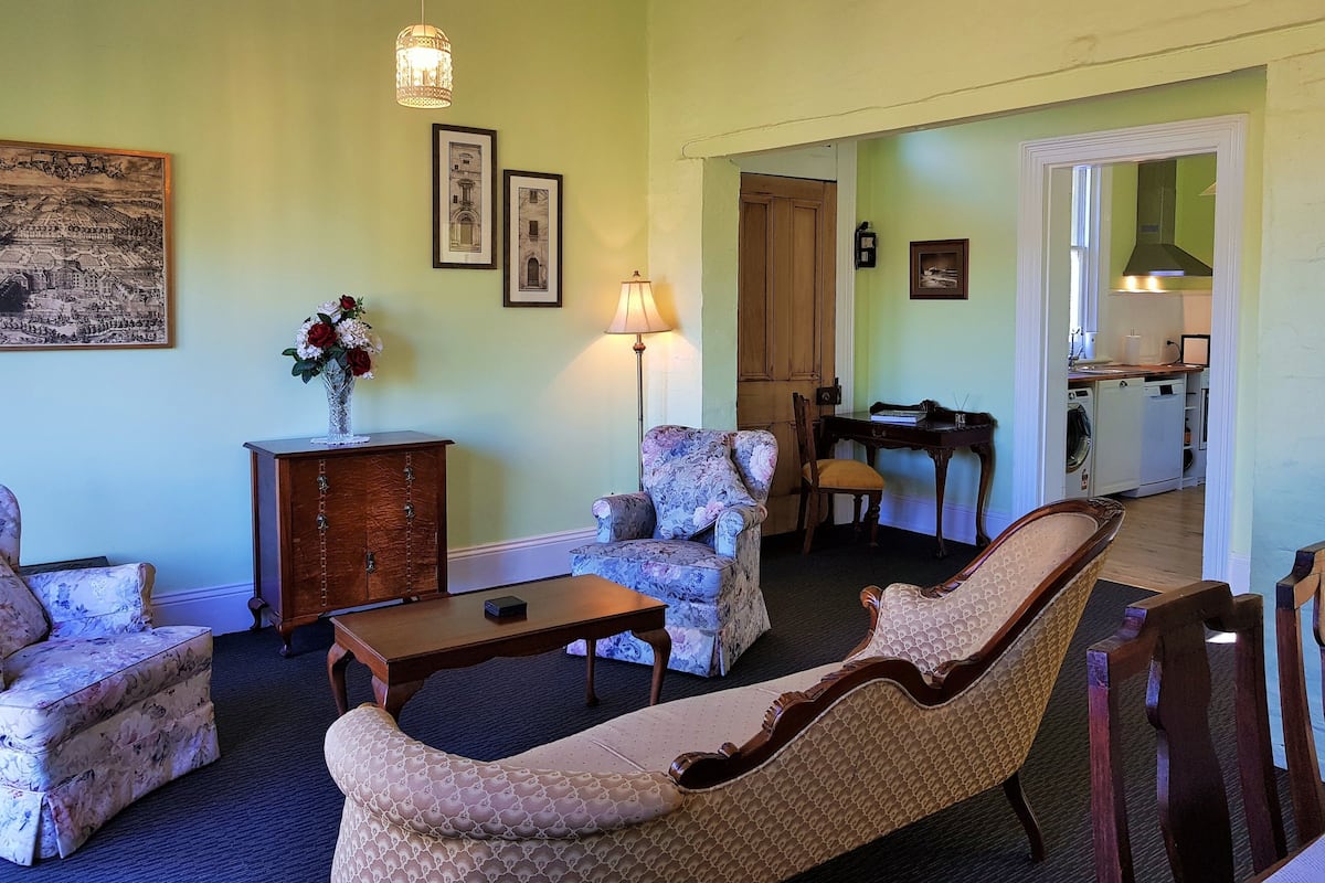 Cottage Deluxe, 2 chambres, cuisine, vue colline | Salle de séjour