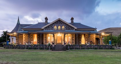 Coragulac House Cottages