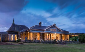 Front of property - Coragulac House Cottages (Coragulac)
