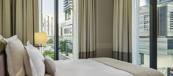 SLS LUX Brickell