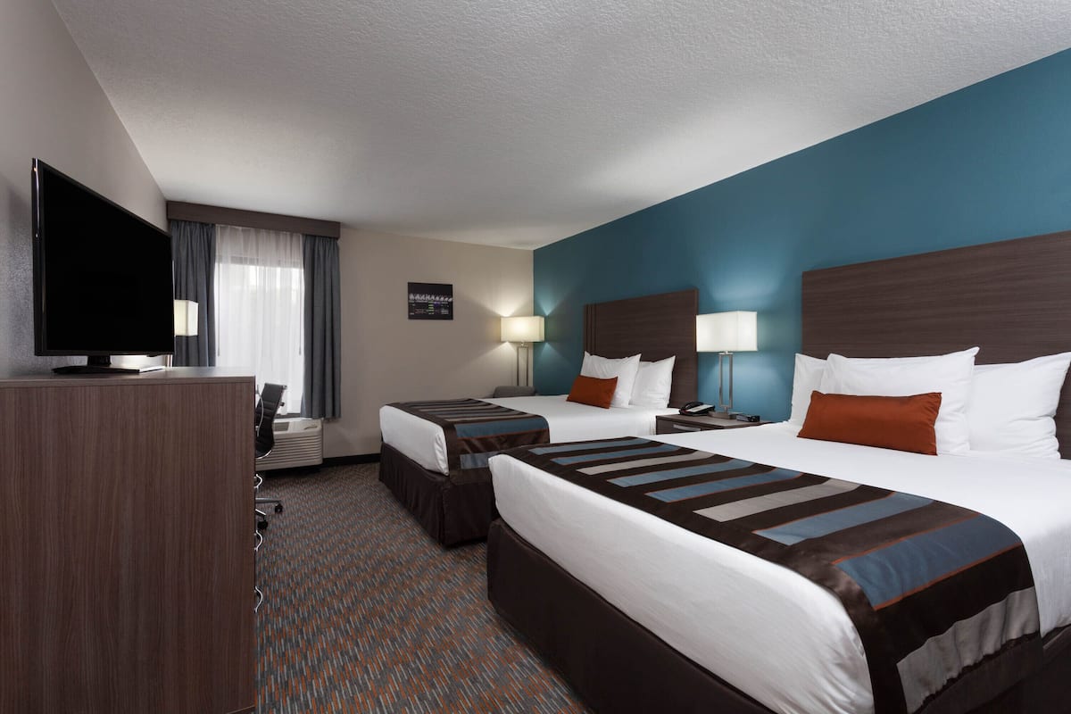 In-room safe, iron/ironing board, free WiFi, bed sheets