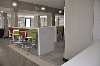 Breakfast area at Nobile Hotel Parkway at Celebration Orlando