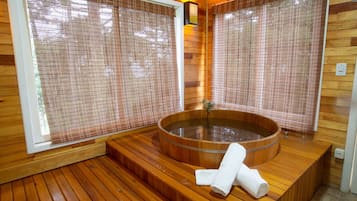 Superior Cabin | 1 bedroom, minibar, rollaway beds, free WiFi