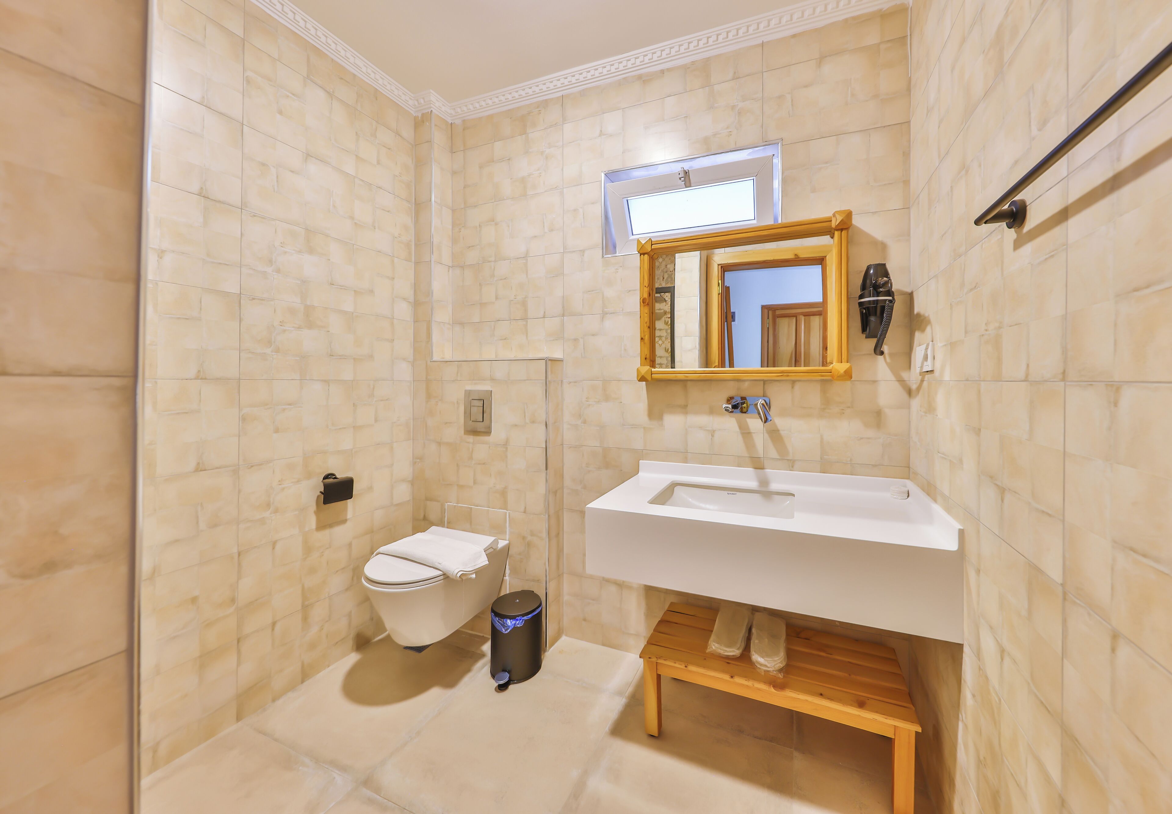 garden floor standard room | bathroom | shower, rainfall showerhead, hair dryer, slippers