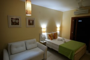 Premium bedding, iron/ironing board, free cots/infant beds, free WiFi
